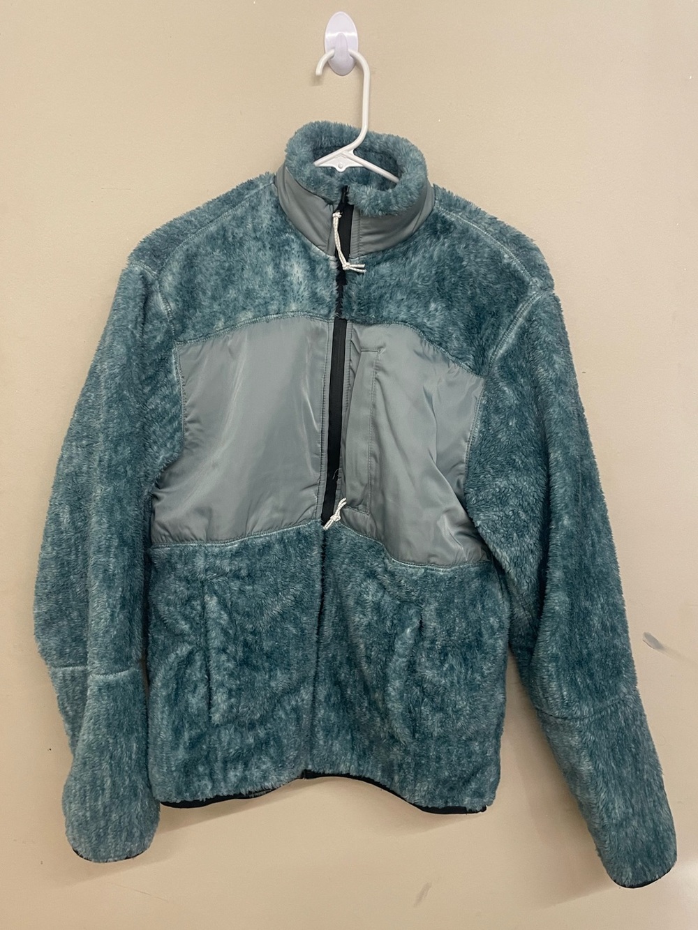 Urban Outfitters 1/4 zip